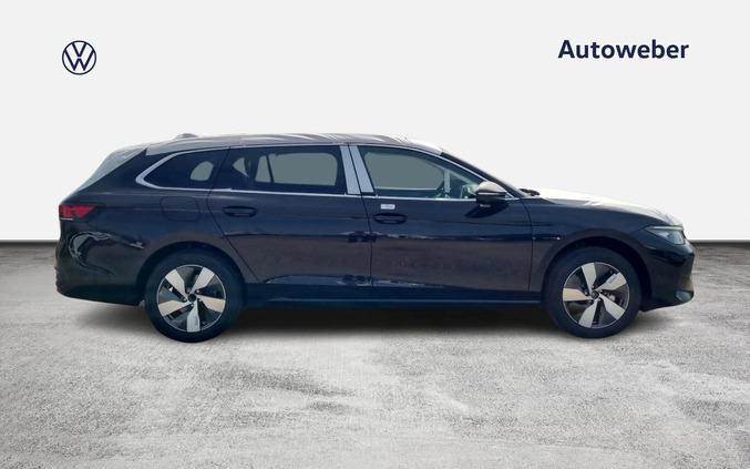 Volkswagen Passat cena 205470 przebieg: 5, rok produkcji 2024 z Skaryszew małe 106